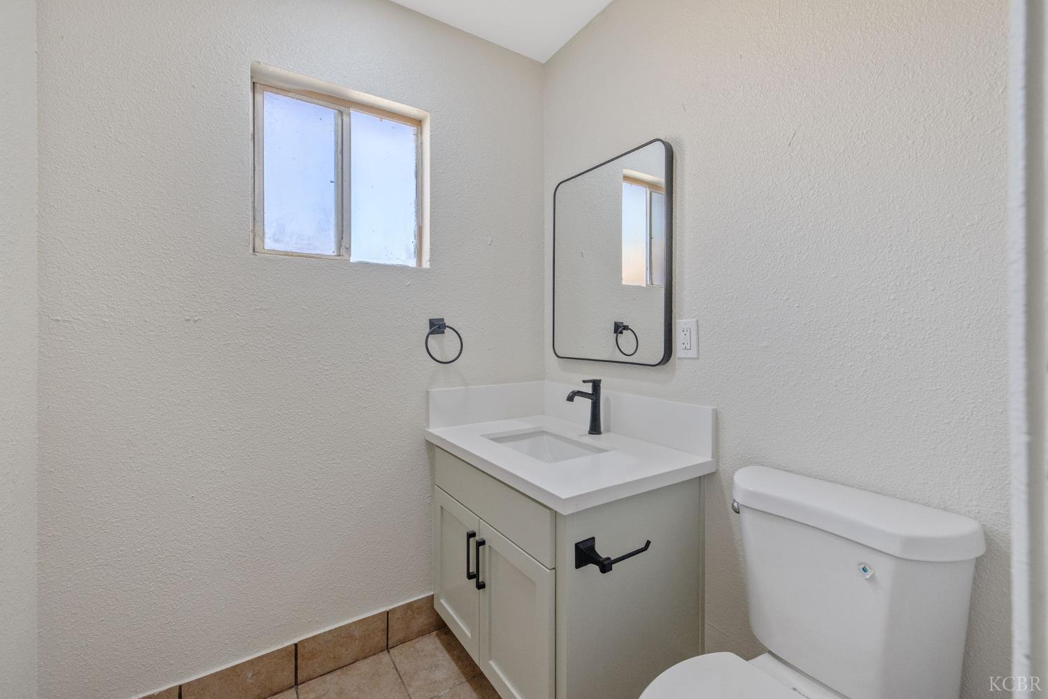 19415 Empire St, Stratford, CA 93266