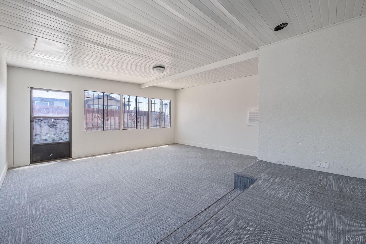 19415 Empire St, Stratford, CA 93266