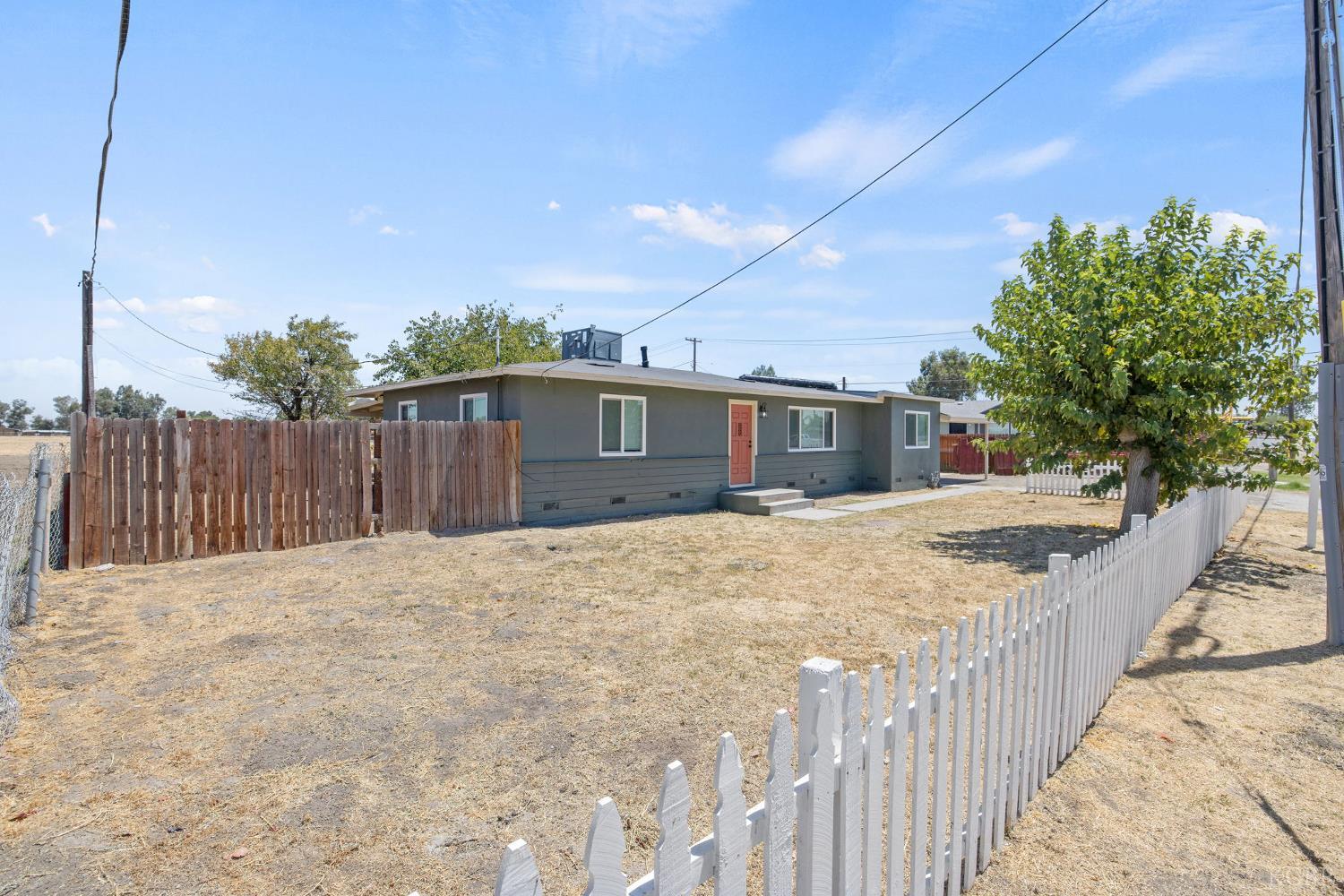 19415 Empire St, Stratford, CA 93266