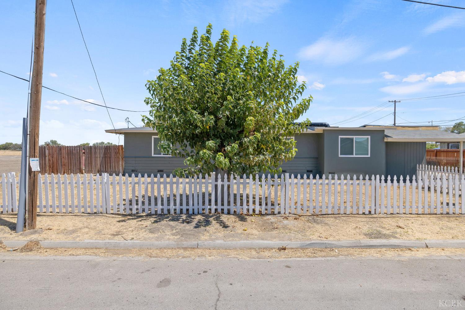 19415 Empire St, Stratford, CA 93266