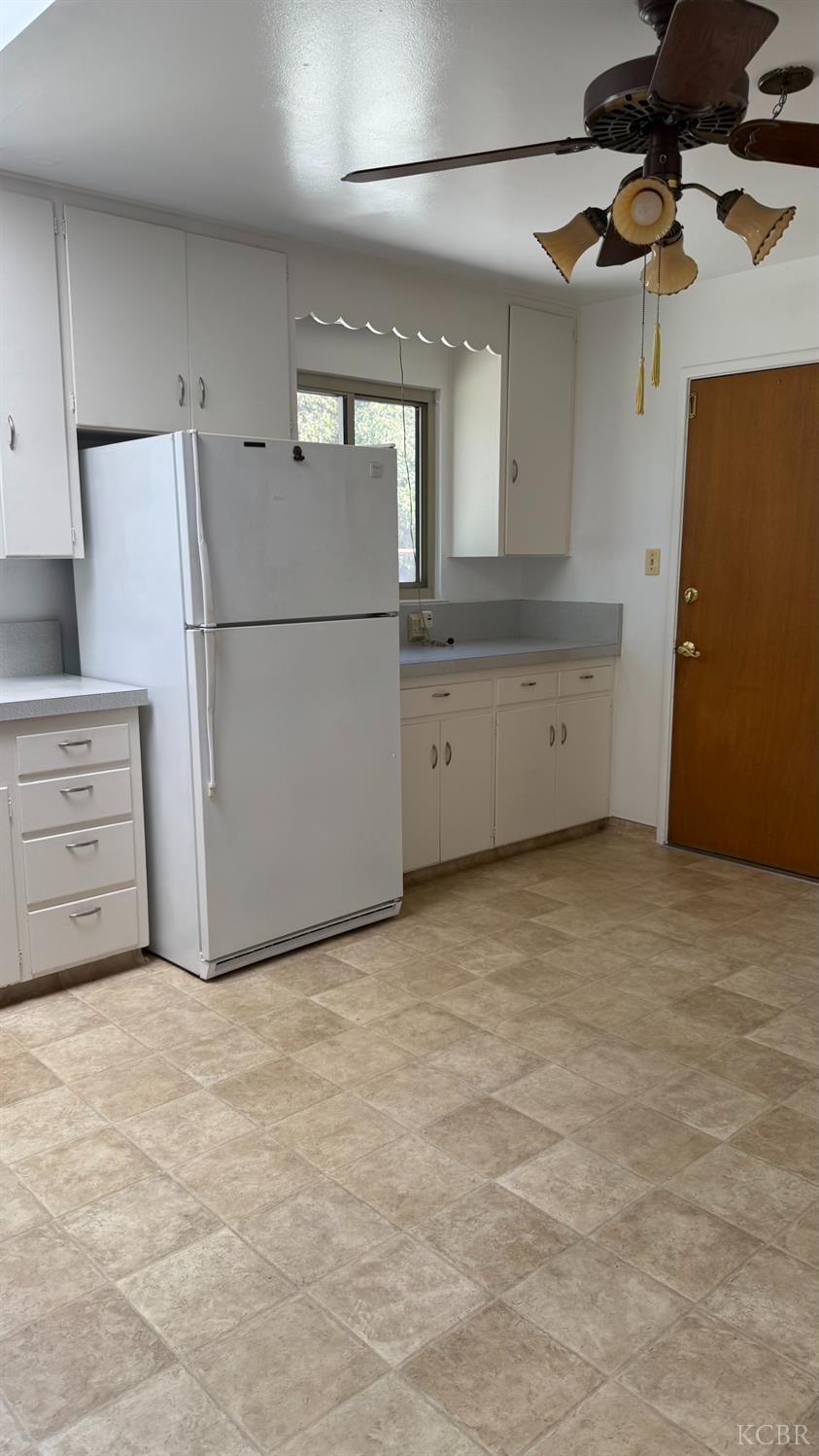 2005 N Mayfair Dr, Hanford, CA 93230
