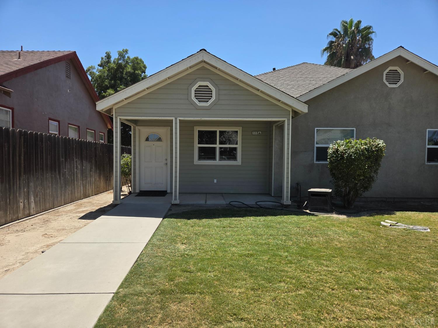 115 A & B W Elm St, Hanford, CA 93230