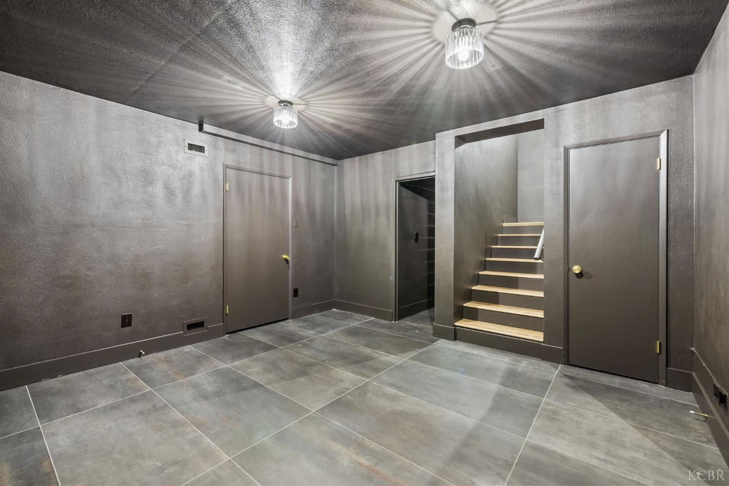 2937 Summit Cir, Bakersfield, CA 93306