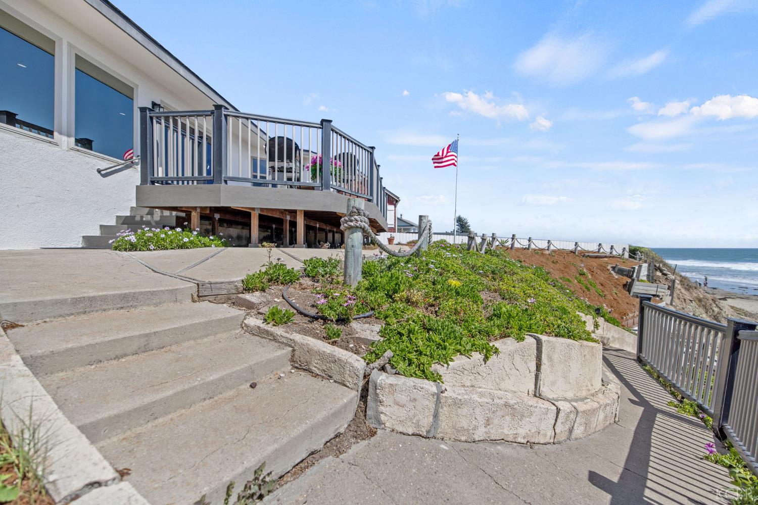 534 Pacific Ave, Cayucos, CA 93430