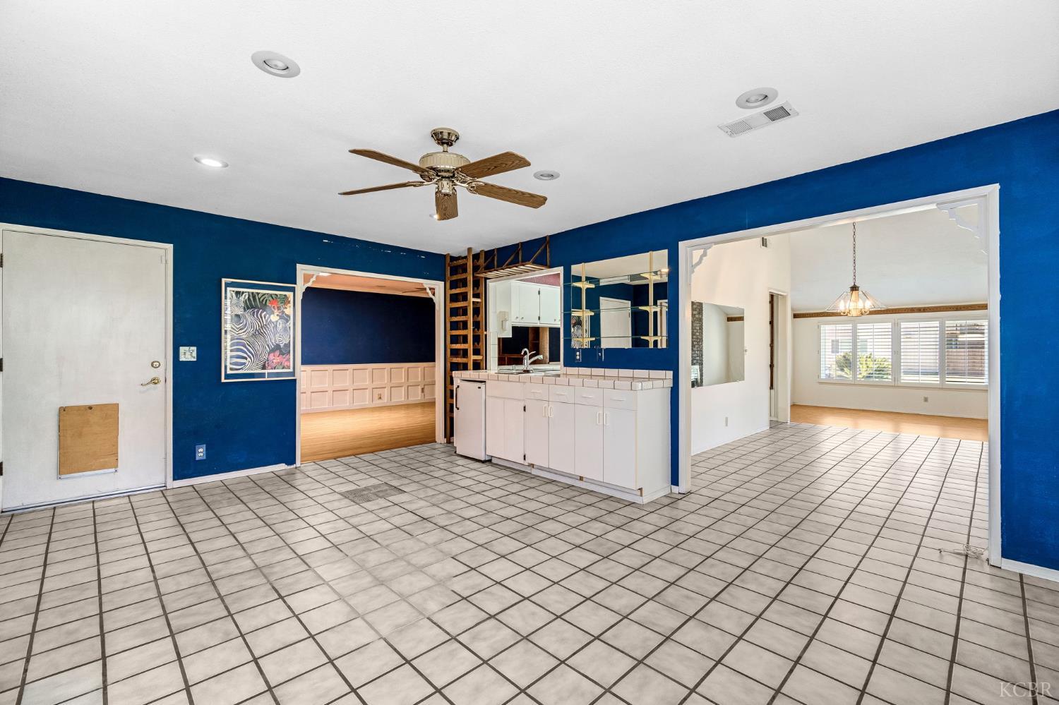 160 S Olive St S, Lemoore, CA 93245