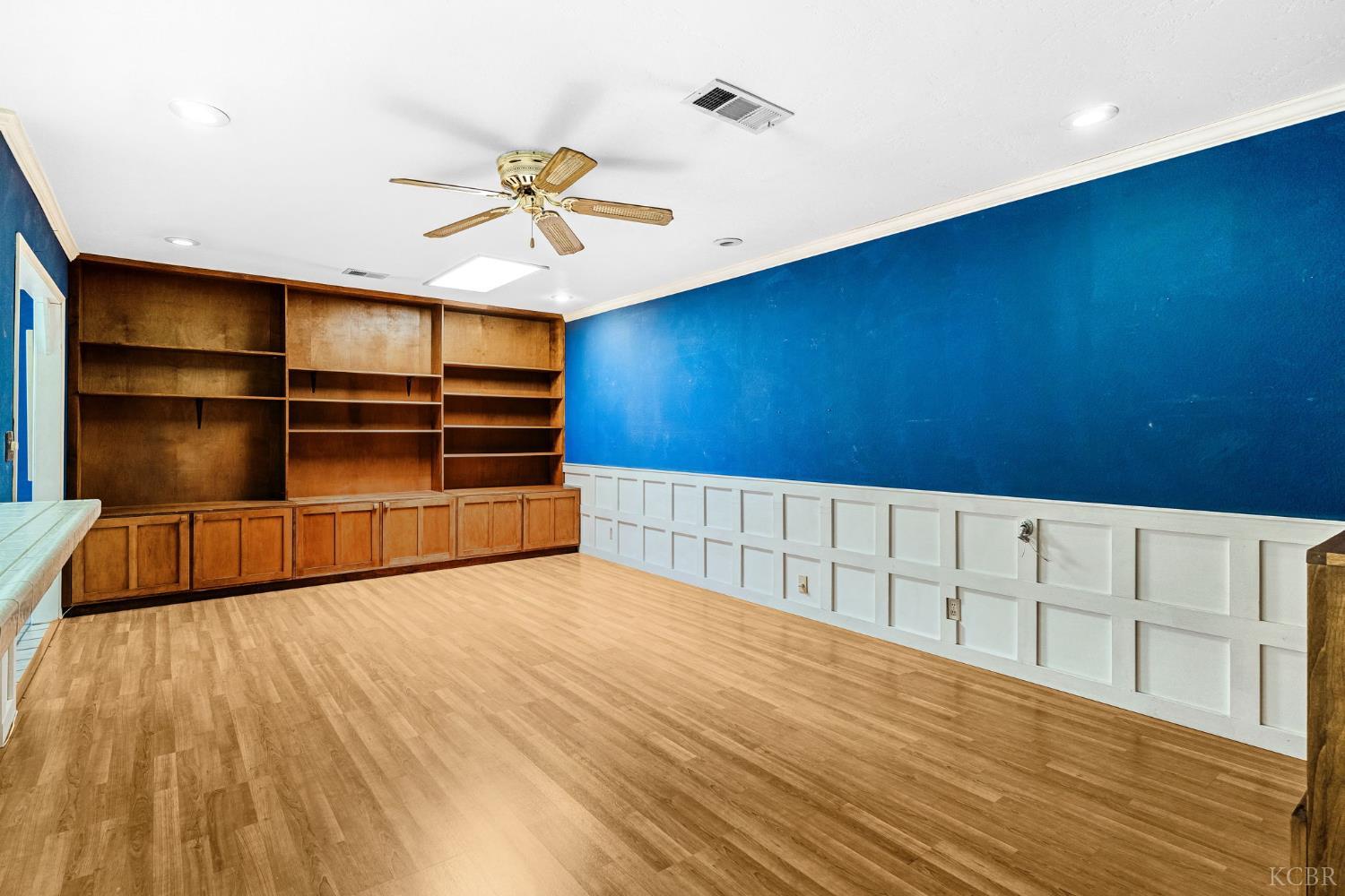 160 S Olive St S, Lemoore, CA 93245