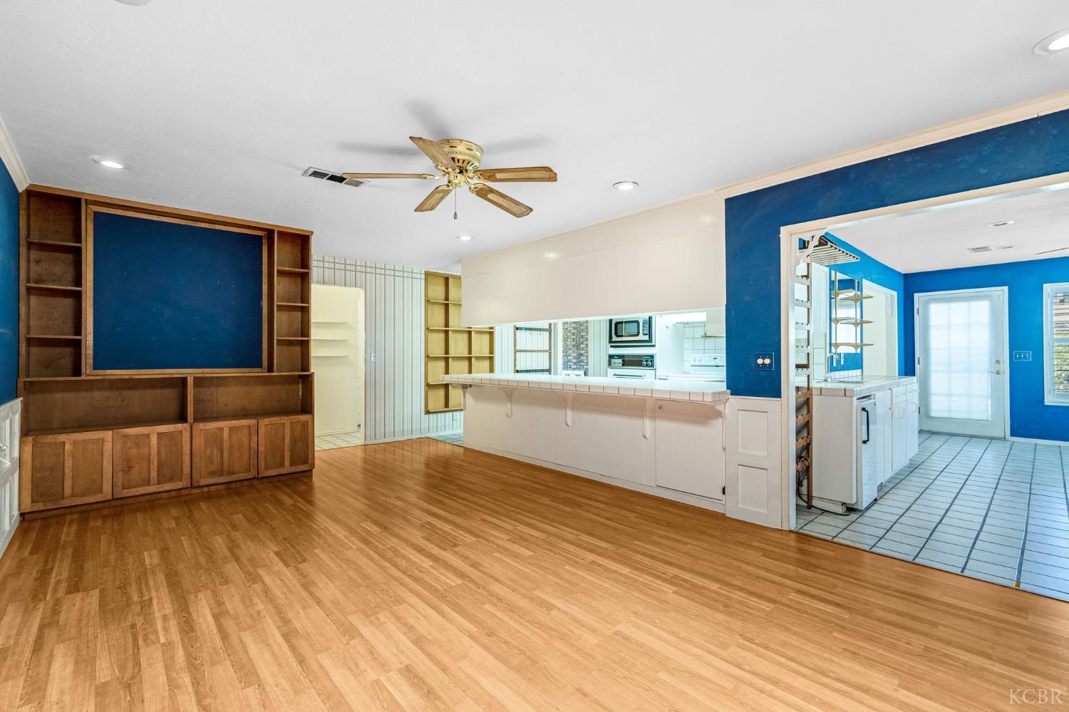 160 S Olive St S, Lemoore, CA 93245