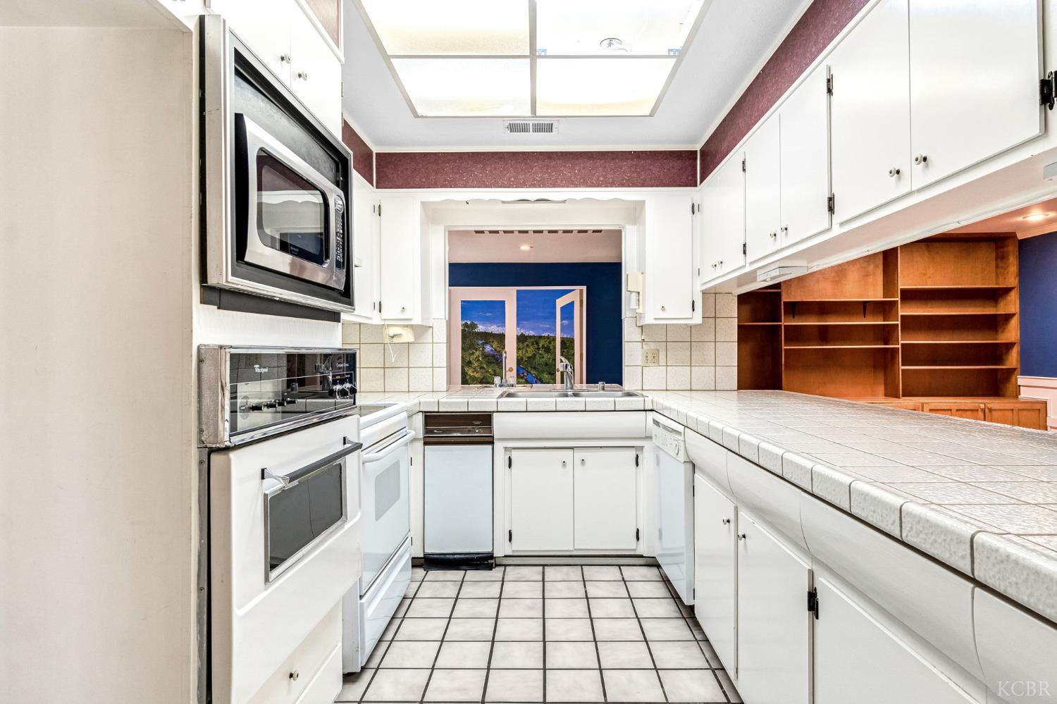 160 S Olive St S, Lemoore, CA 93245