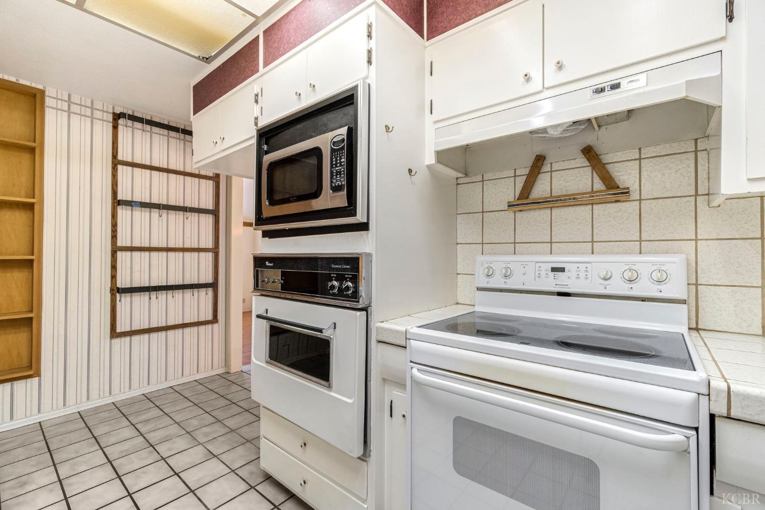 160 S Olive St S, Lemoore, CA 93245