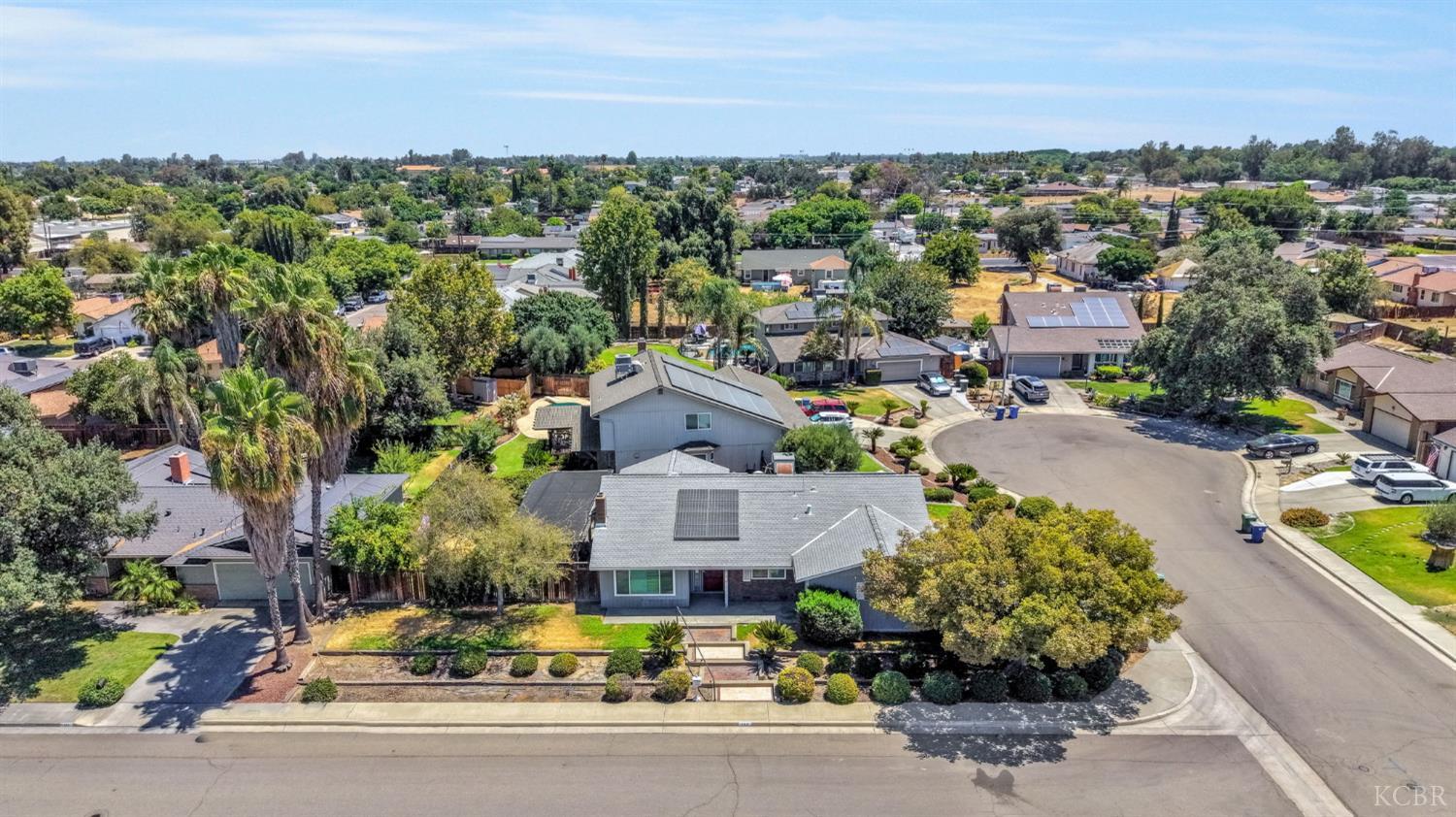 160 S Olive St S, Lemoore, CA 93245