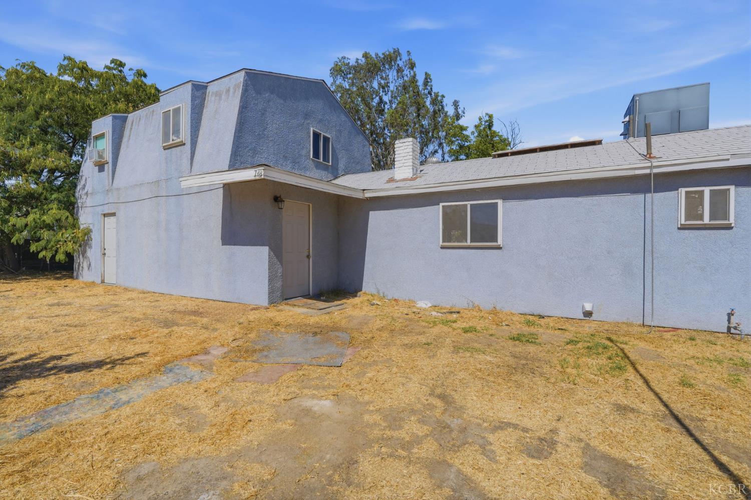 749 S 11th 1/2 Ave, Hanford, CA 93230