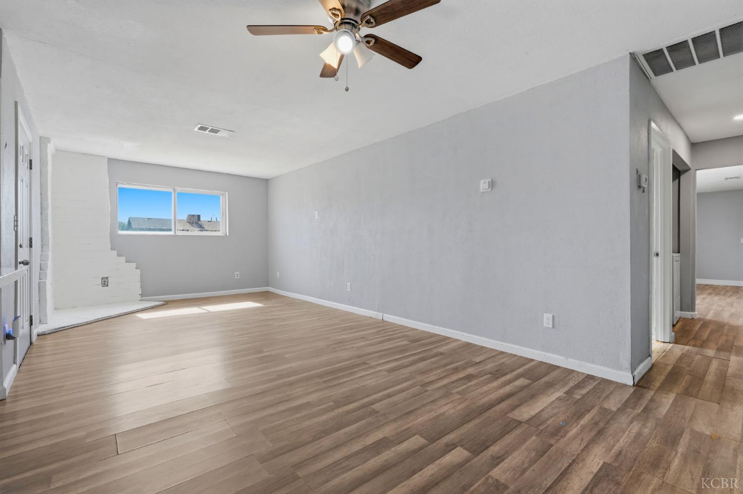 749 S 11th 1/2 Ave, Hanford, CA 93230