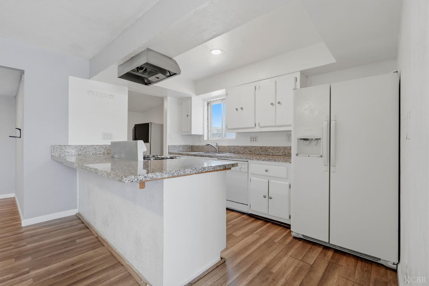 749 S 11th 1/2 Ave, Hanford, CA 93230