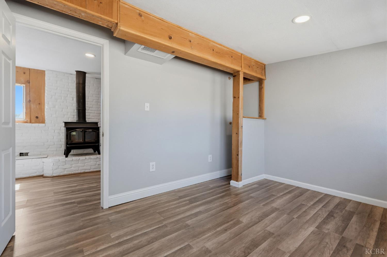 749 S 11th 1/2 Ave, Hanford, CA 93230