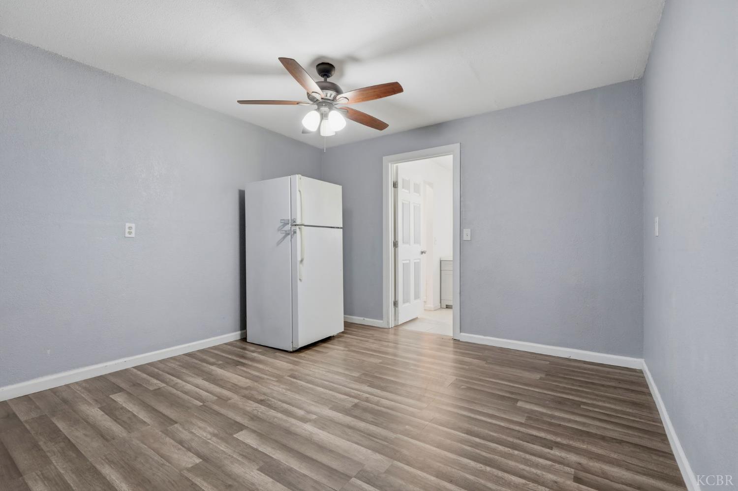 749 S 11th 1/2 Ave, Hanford, CA 93230