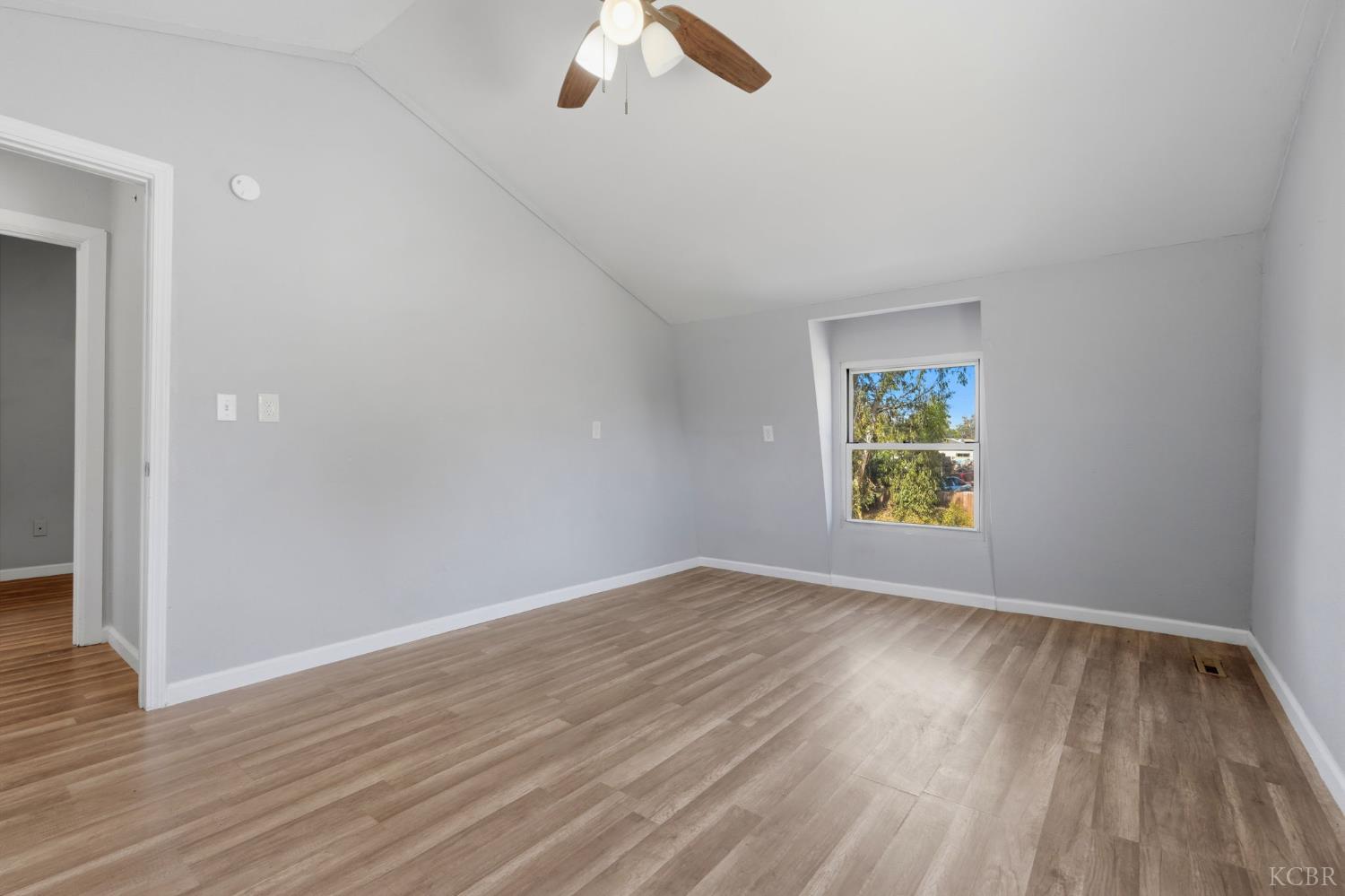 749 S 11th 1/2 Ave, Hanford, CA 93230