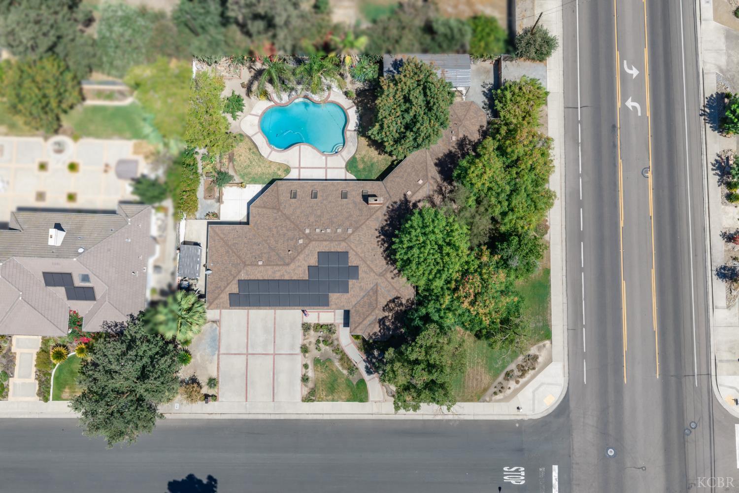 102 W Solar Dr, Hanford, CA 93230