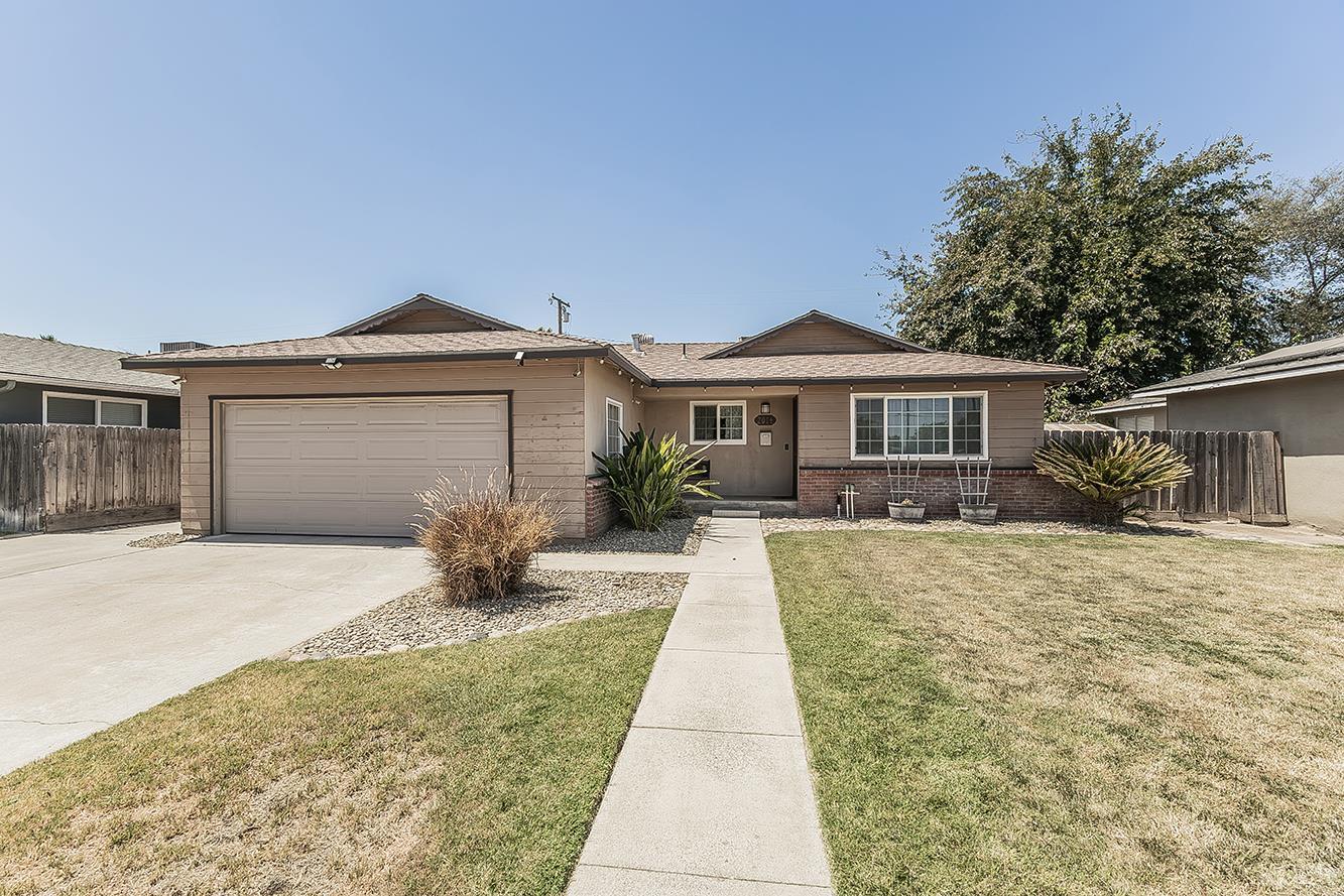 2014 N Kensington Way, Hanford, CA 93230