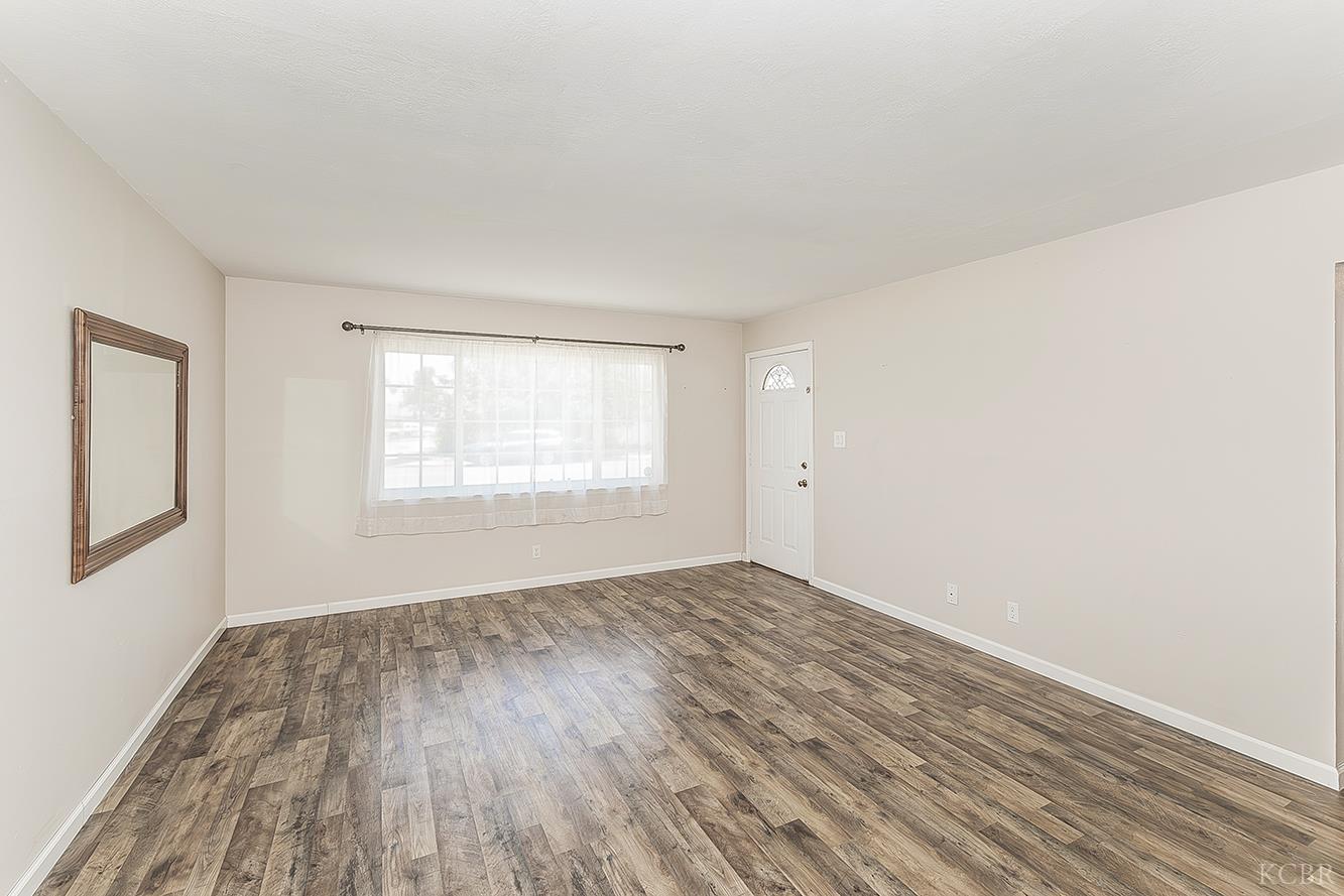 2014 N Kensington Way, Hanford, CA 93230