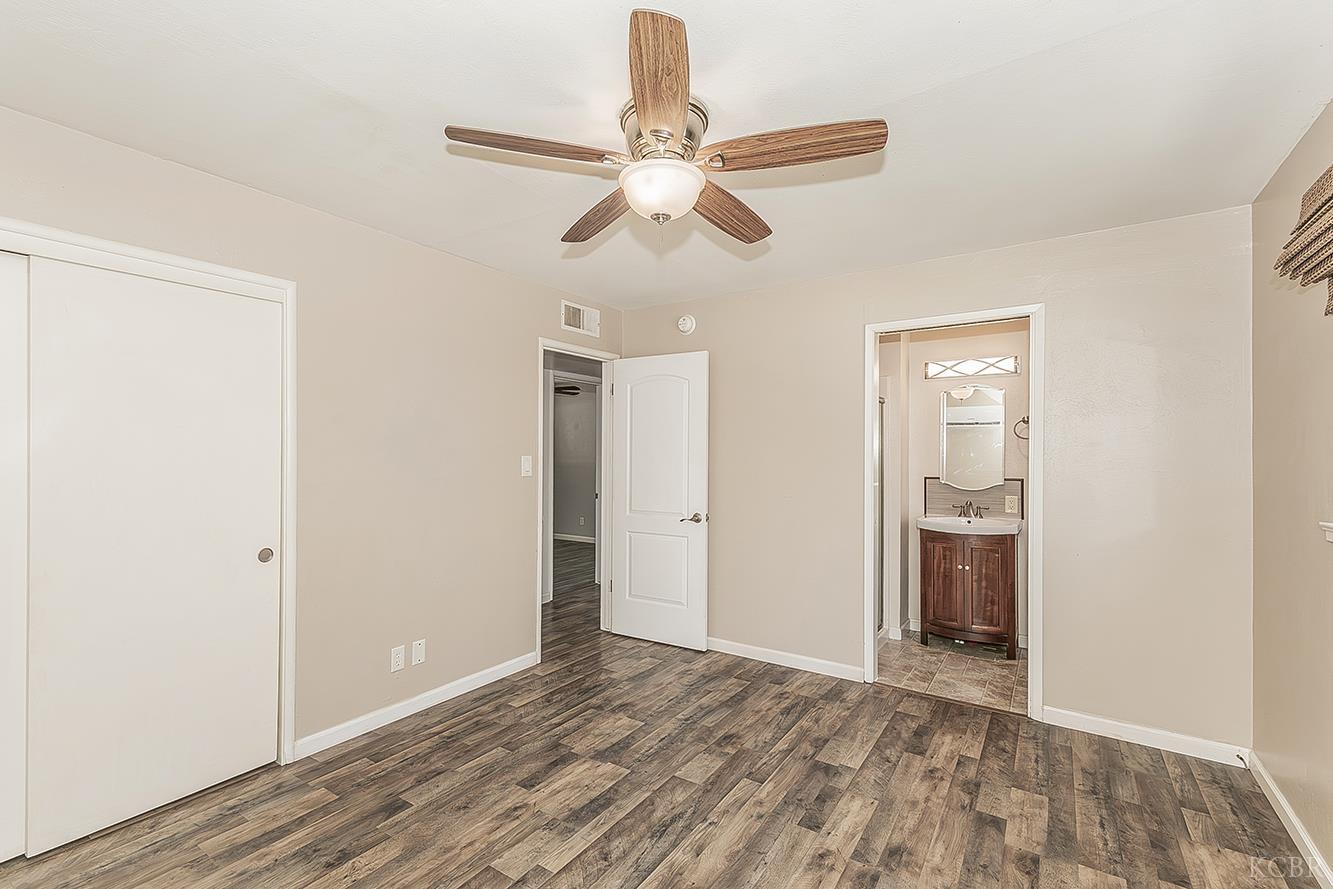 2014 N Kensington Way, Hanford, CA 93230