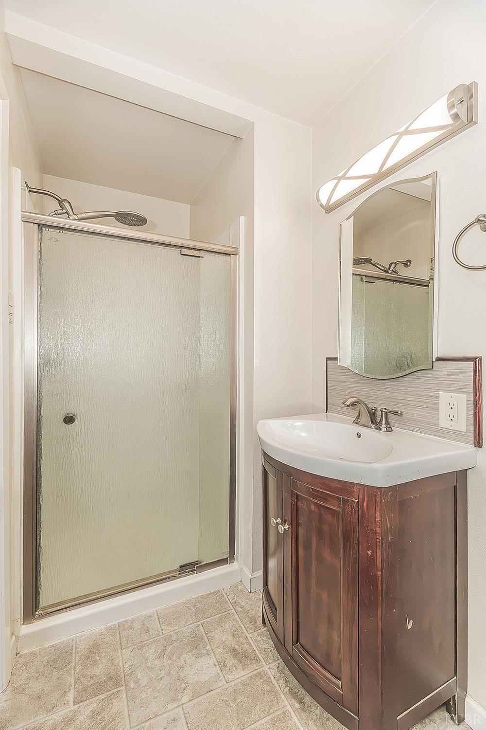 2014 N Kensington Way, Hanford, CA 93230