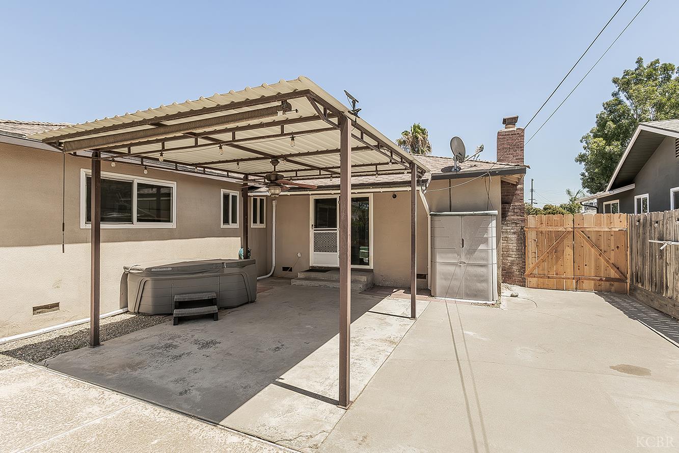 2014 N Kensington Way, Hanford, CA 93230