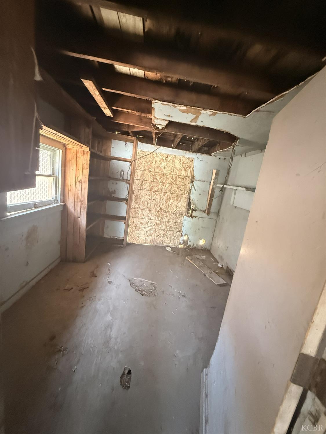 14055 Walnut, Armona, CA 93202