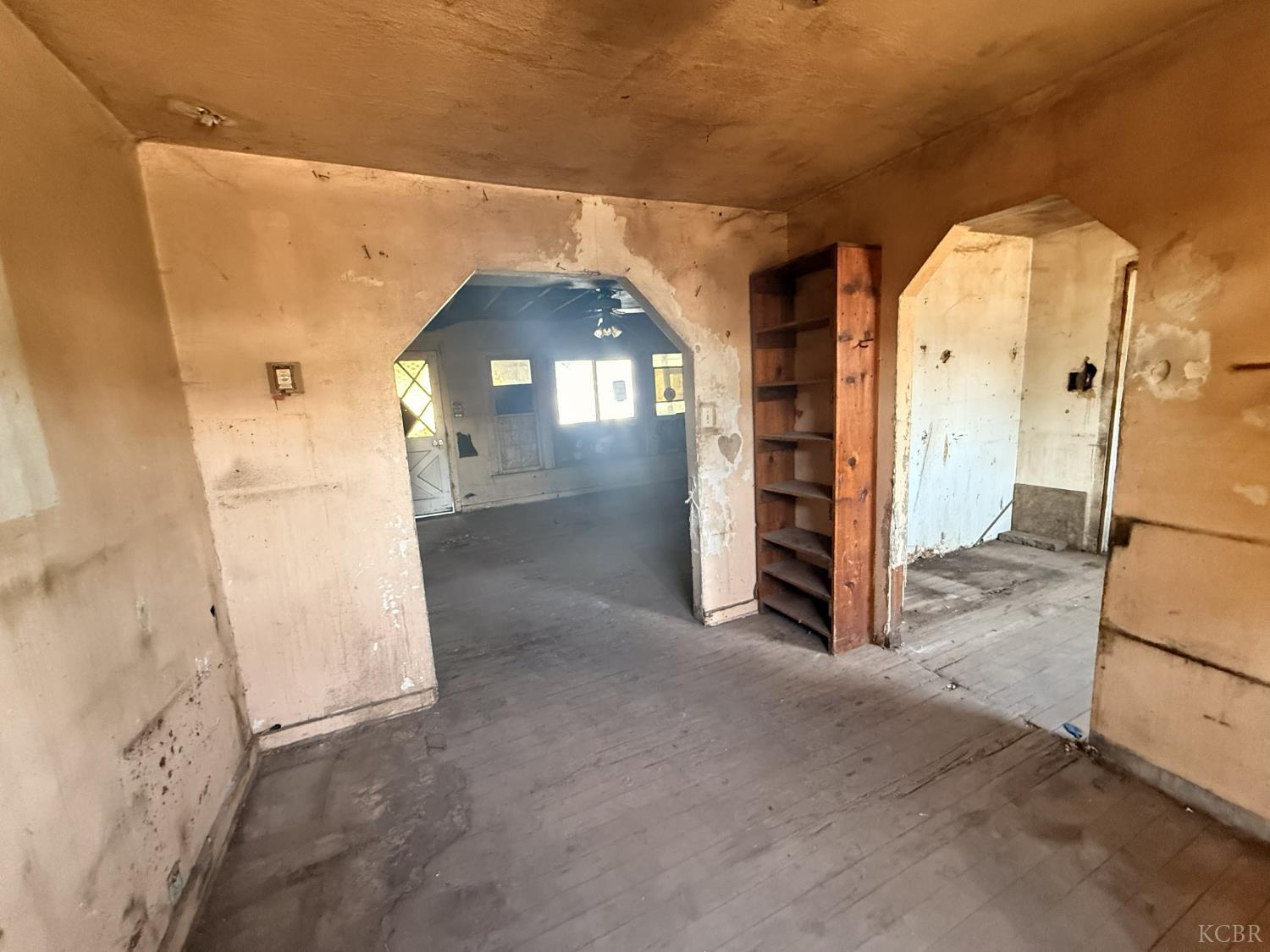 14055 Walnut, Armona, CA 93202