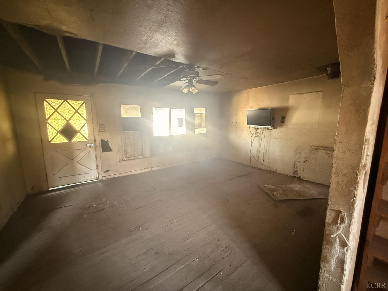 14055 Walnut, Armona, CA 93202