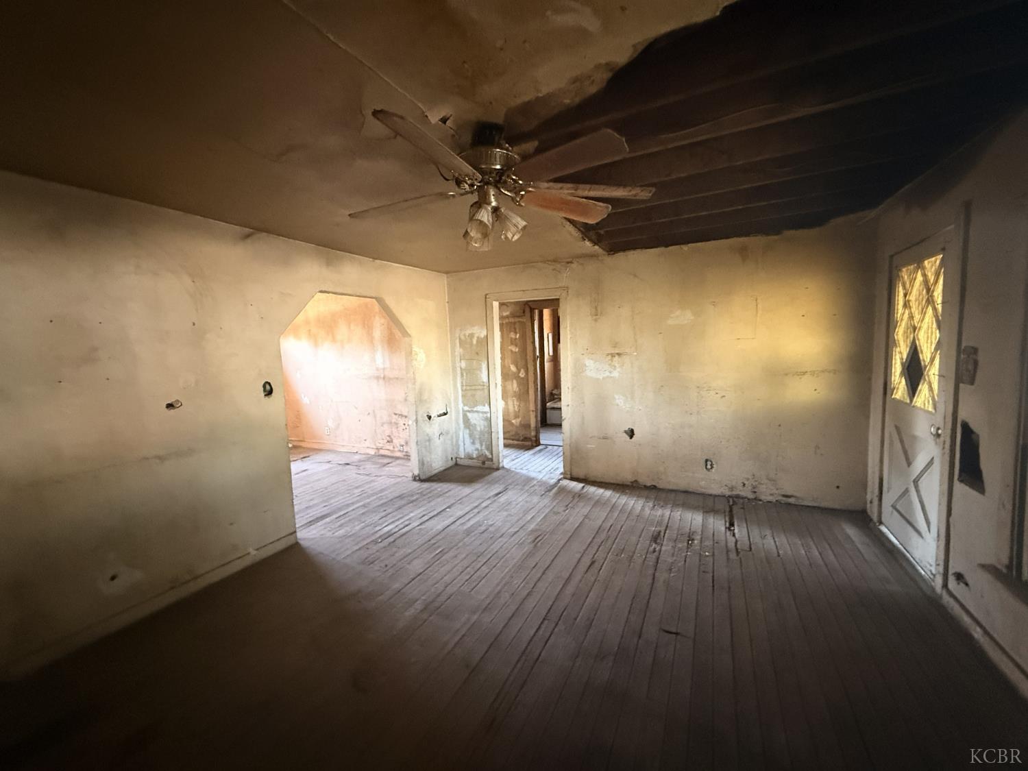 14055 Walnut, Armona, CA 93202