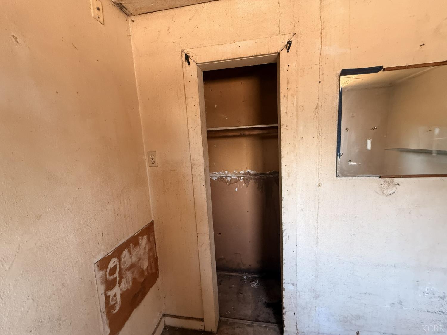 14055 Walnut, Armona, CA 93202