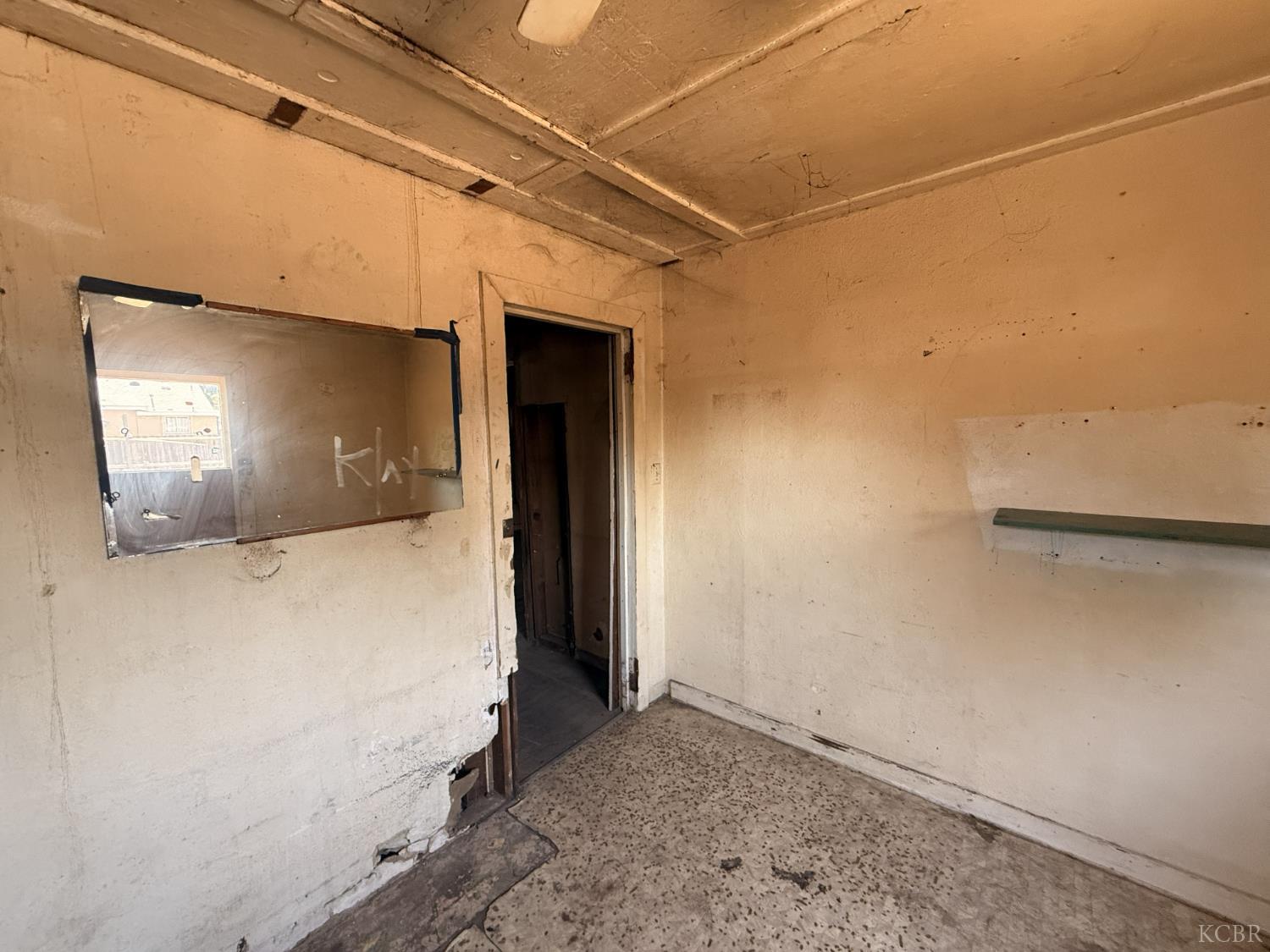 14055 Walnut, Armona, CA 93202