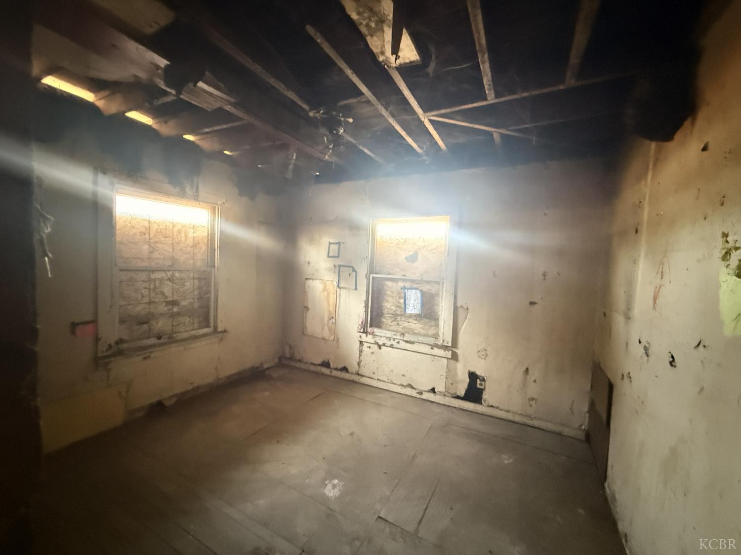 14055 Walnut, Armona, CA 93202
