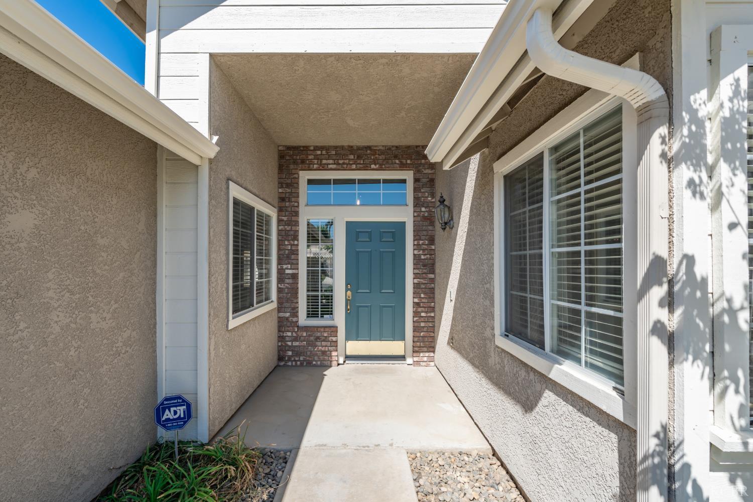 3024 Pine St, Hanford, CA 93230