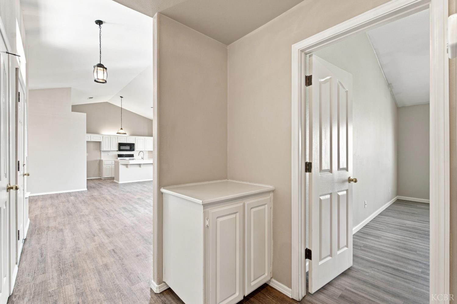 3024 Pine St, Hanford, CA 93230
