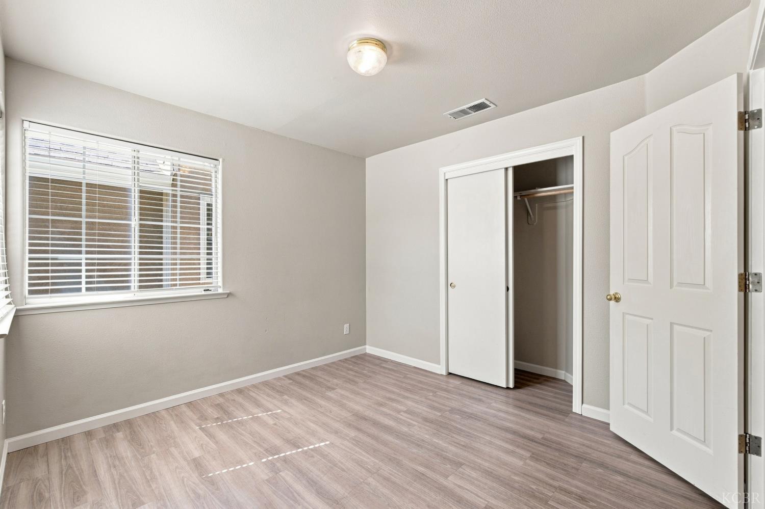 3024 Pine St, Hanford, CA 93230