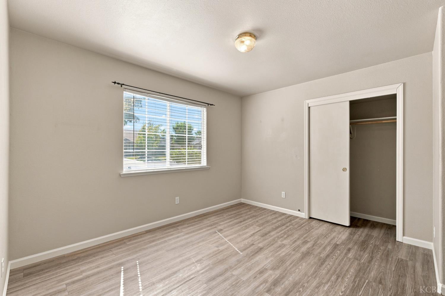 3024 Pine St, Hanford, CA 93230