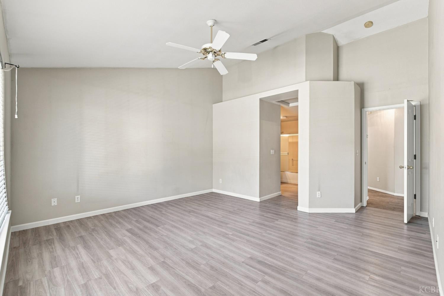 3024 Pine St, Hanford, CA 93230