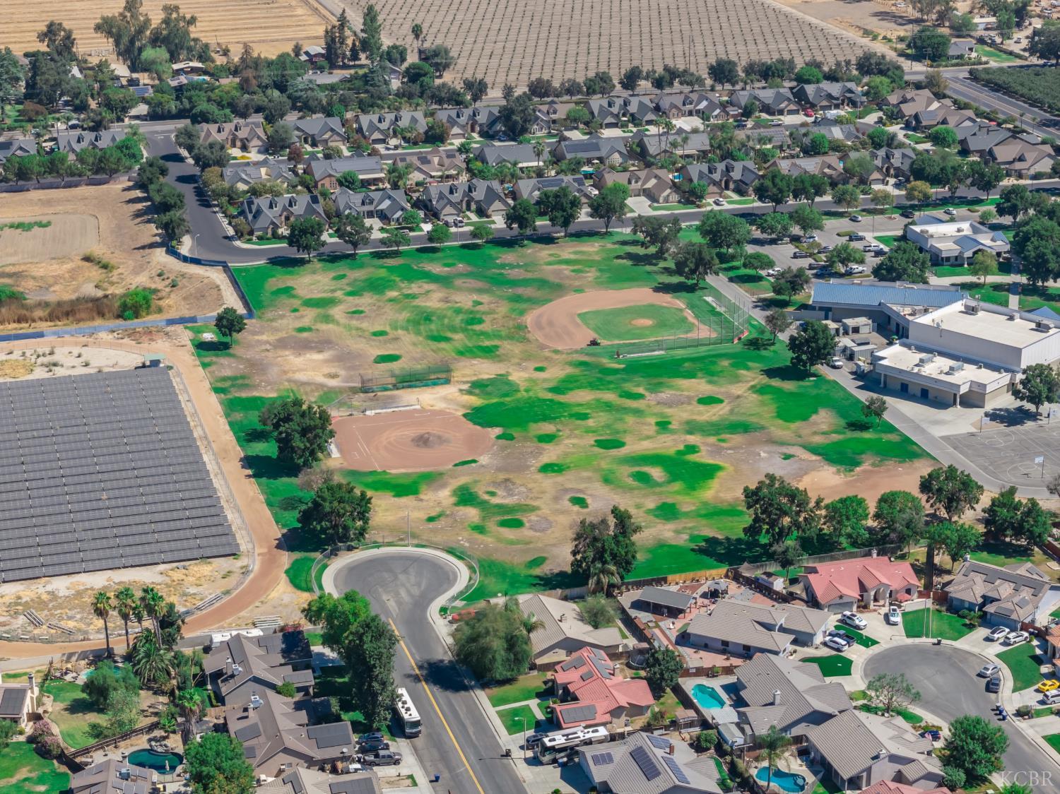3024 Pine St, Hanford, CA 93230