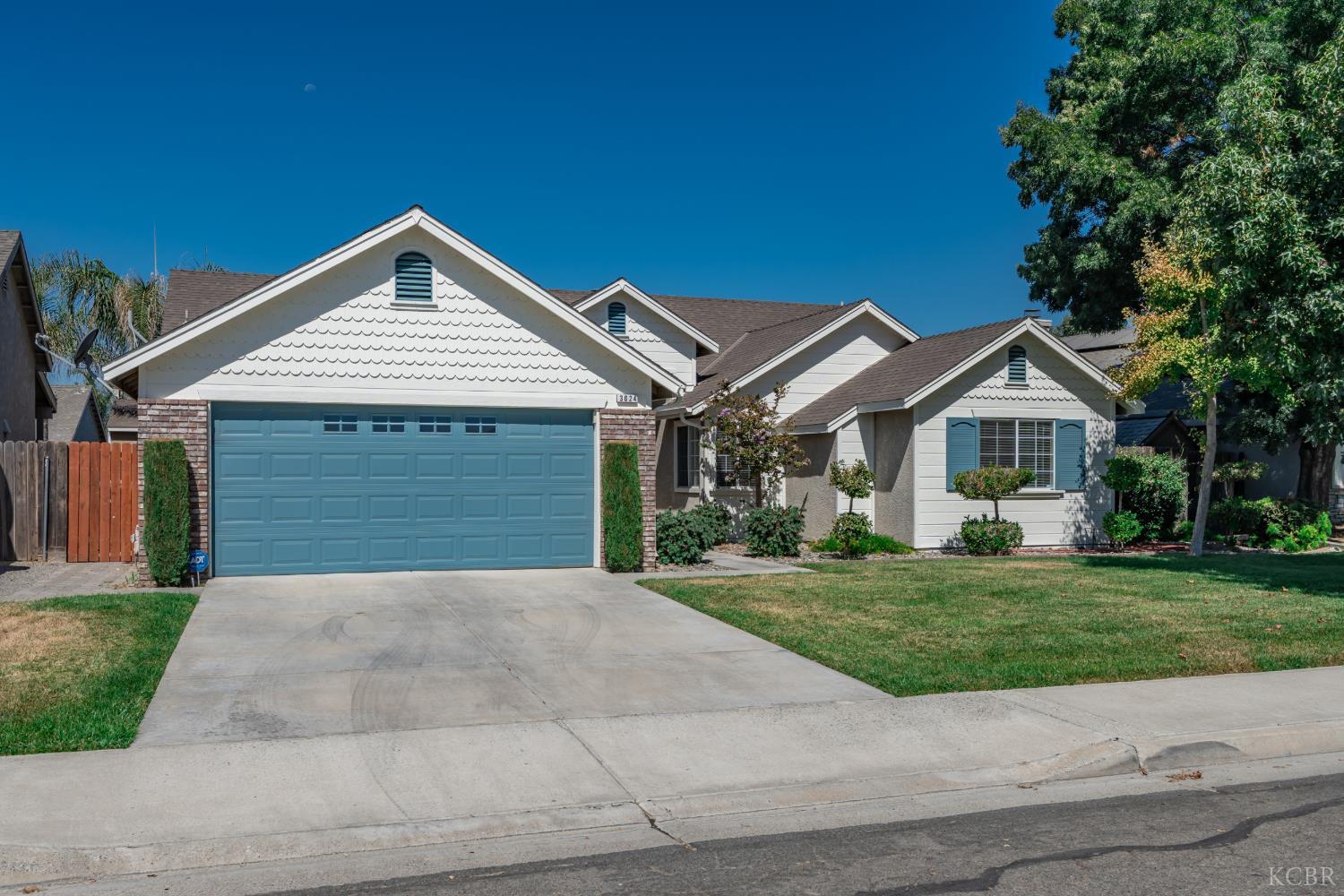 3024 Pine St, Hanford, CA 93230