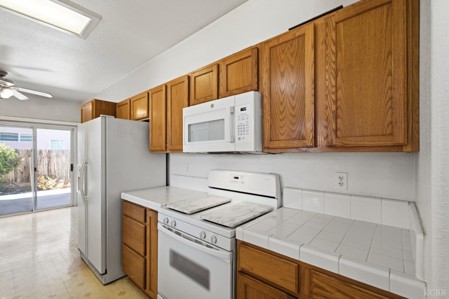 2536 Zion Way, Hanford, CA 93230