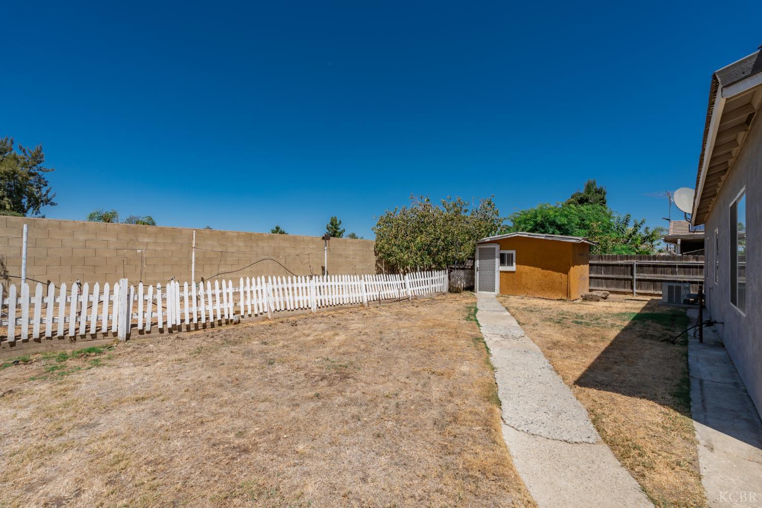 2536 Zion Way, Hanford, CA 93230