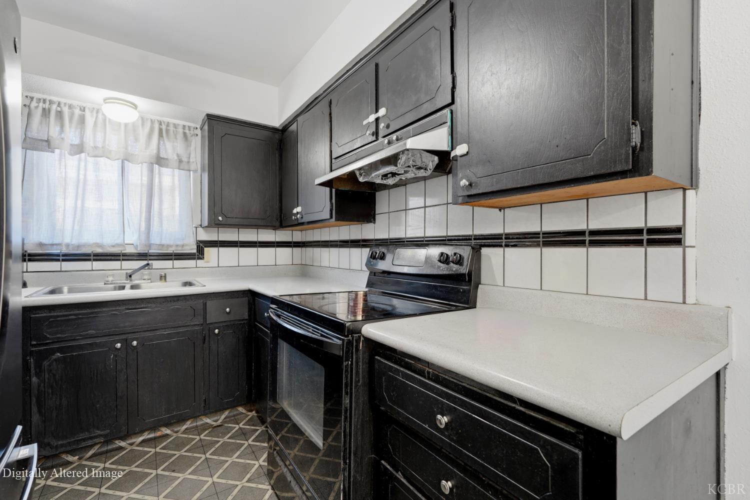 735 Manor Ave, Hanford, CA 93230
