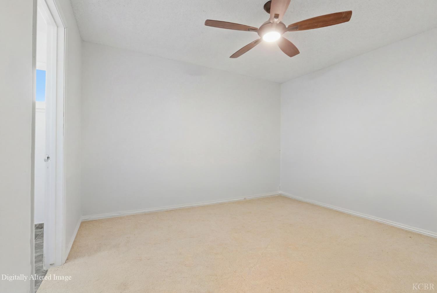 735 Manor Ave, Hanford, CA 93230
