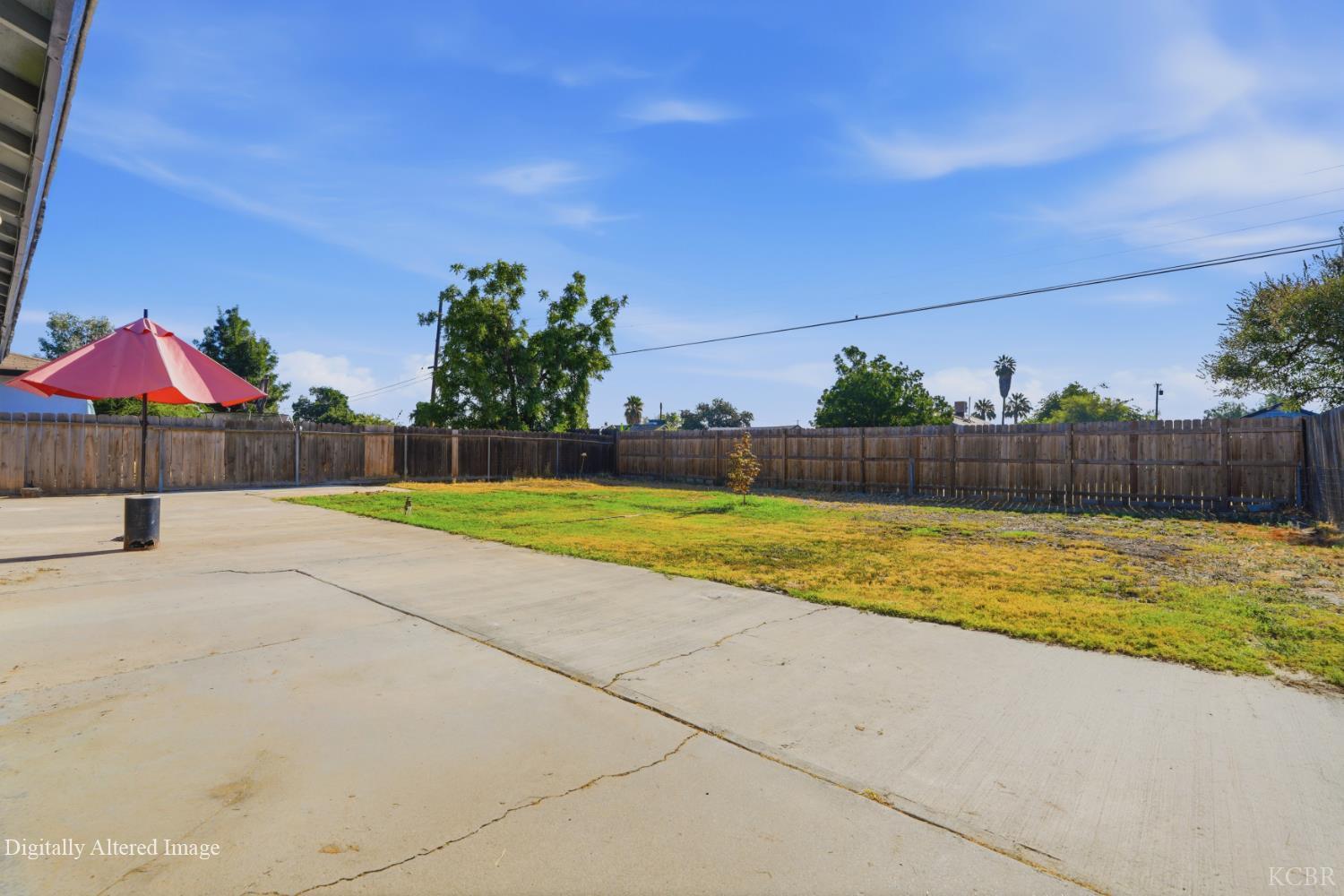 735 Manor Ave, Hanford, CA 93230