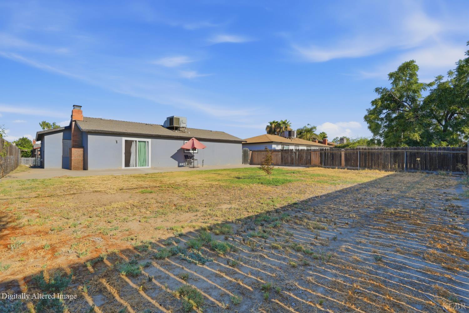 735 Manor Ave, Hanford, CA 93230