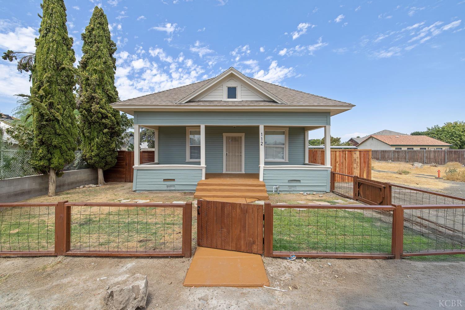 112 Irwin Ct, Hanford, CA 93230