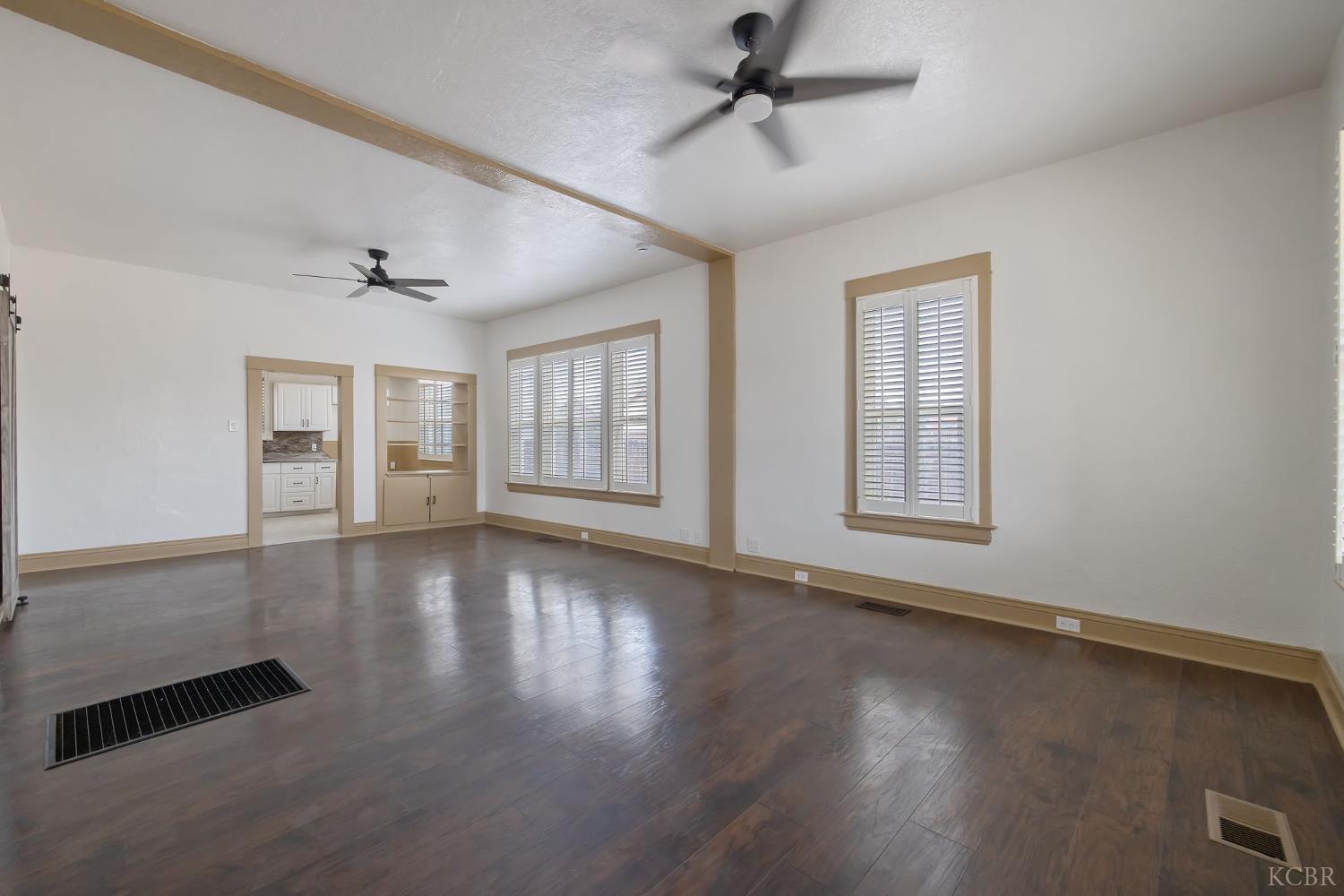112 Irwin Ct, Hanford, CA 93230