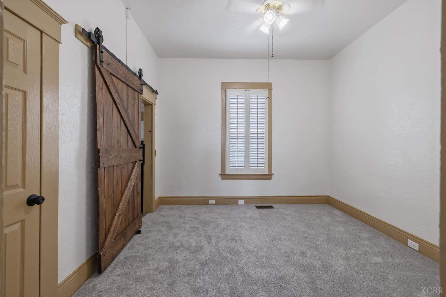 112 Irwin Ct, Hanford, CA 93230
