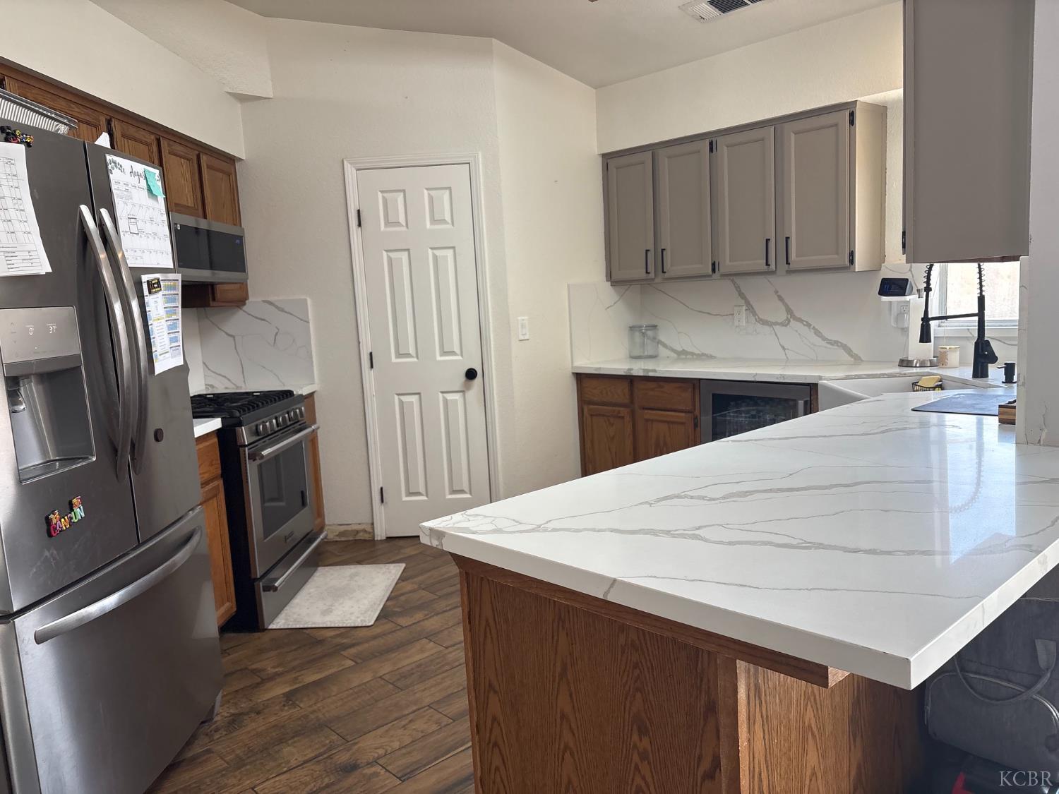 169 Devon Dr, Lemoore, CA 93245